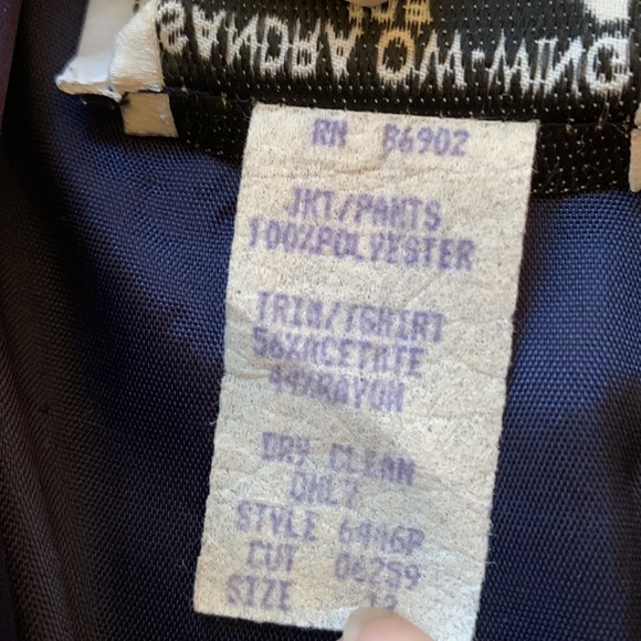 Suit - Picture 6 of 6